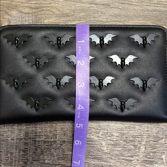NWT Betsey Johnson Halloween Bats Zip Around Wallet Clutch - Picture 9 of 9